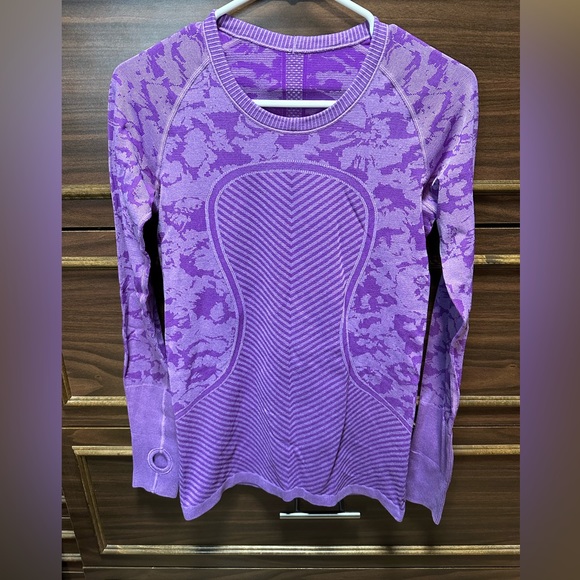 Lululemon Swiftly Tech Long Sleeve Size 8 - Picture 1 of 6